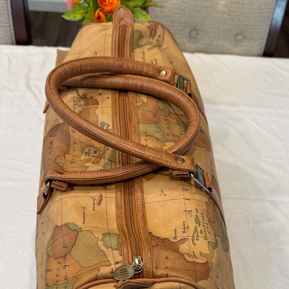 Gitano Tan Travel Bag with World Map Design - Picture 6 of 14